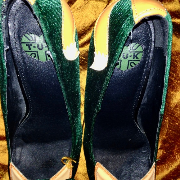 TUK Emerald Velvet Fox Pumps Tredaire Price FIRM - Picture 7 of 8
